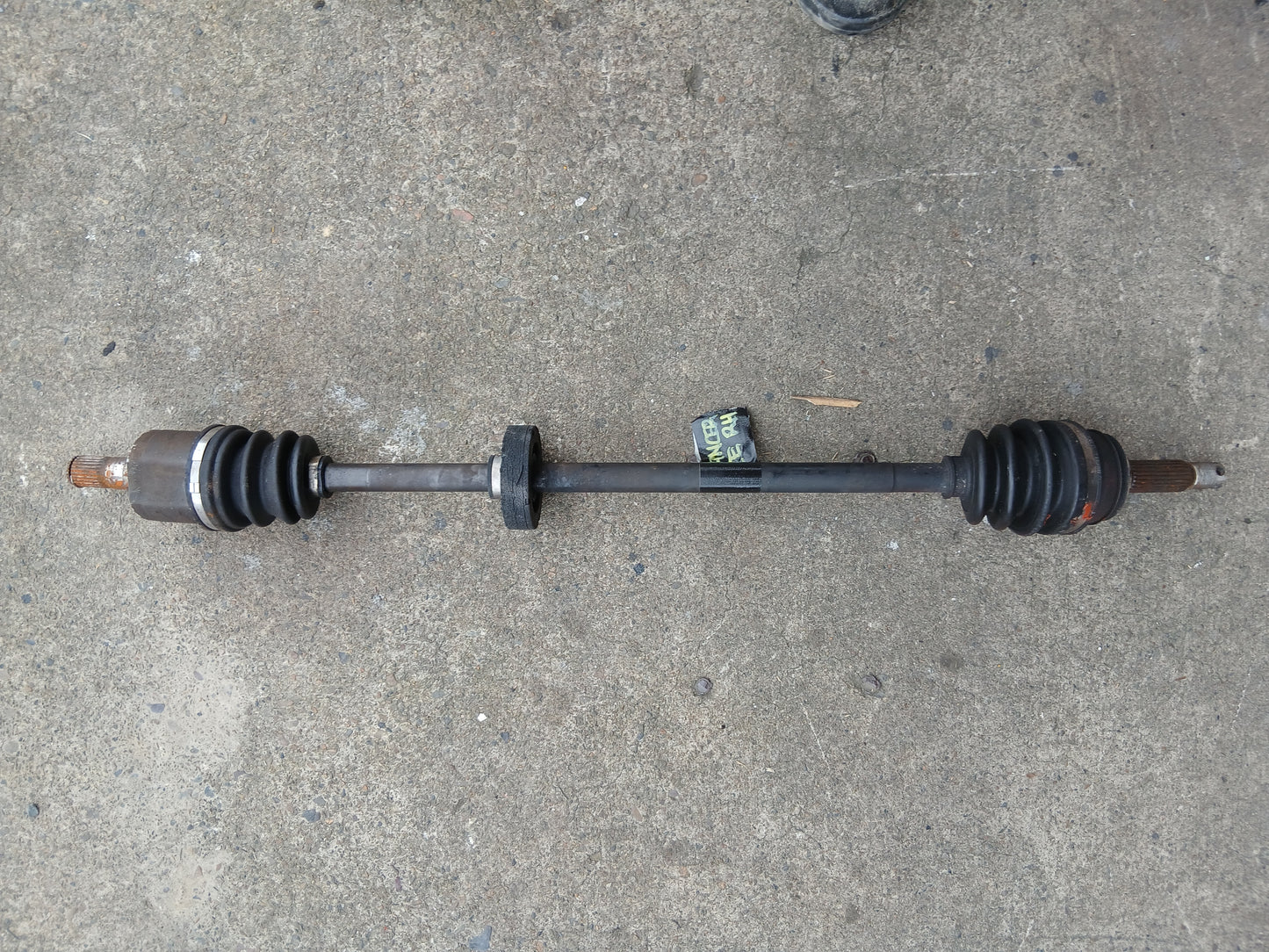 Drive Shaft Right-side Mitsubishi Mirage/Lancer CE 1996 - 2003