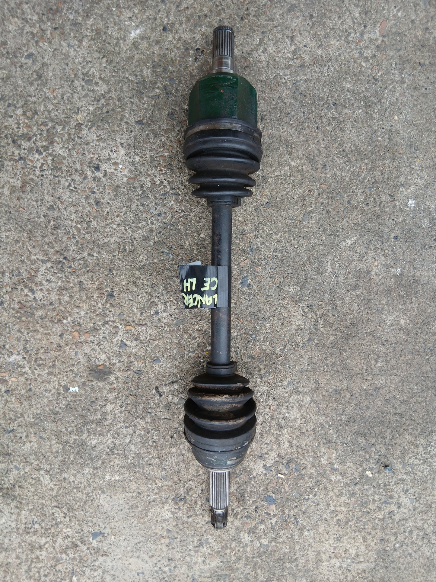 Drive Shaft Left-side Mitsubishi Mirage/Lancer CE 1996 - 2003
