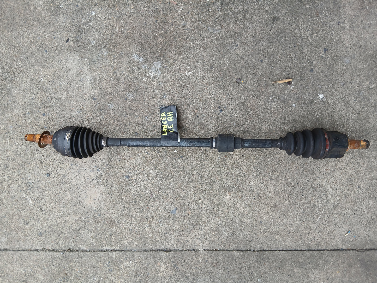 Drive Shaft Right-side Mitsubishi Mirage/Lancer CE 1996 - 2003