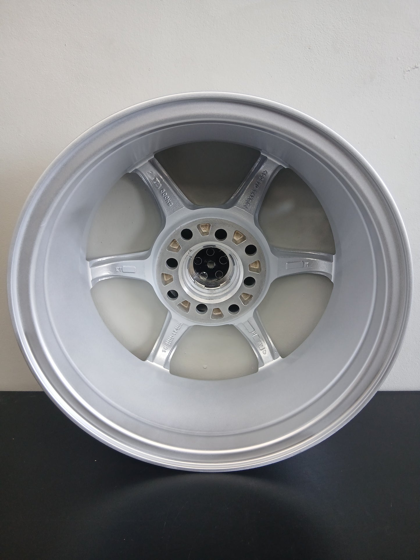 14x5.5 ALLOY RIM - KRG8865 - by Zenith Alloy Wheels