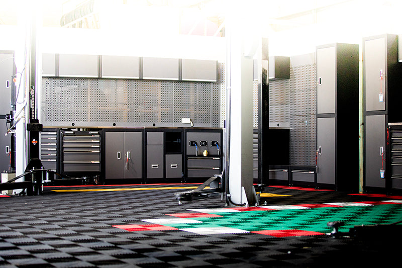 PLASTIC (PVC)  FLOOR TILES - HIGHEST QUALITY - 400mm x 400mm x 18mm