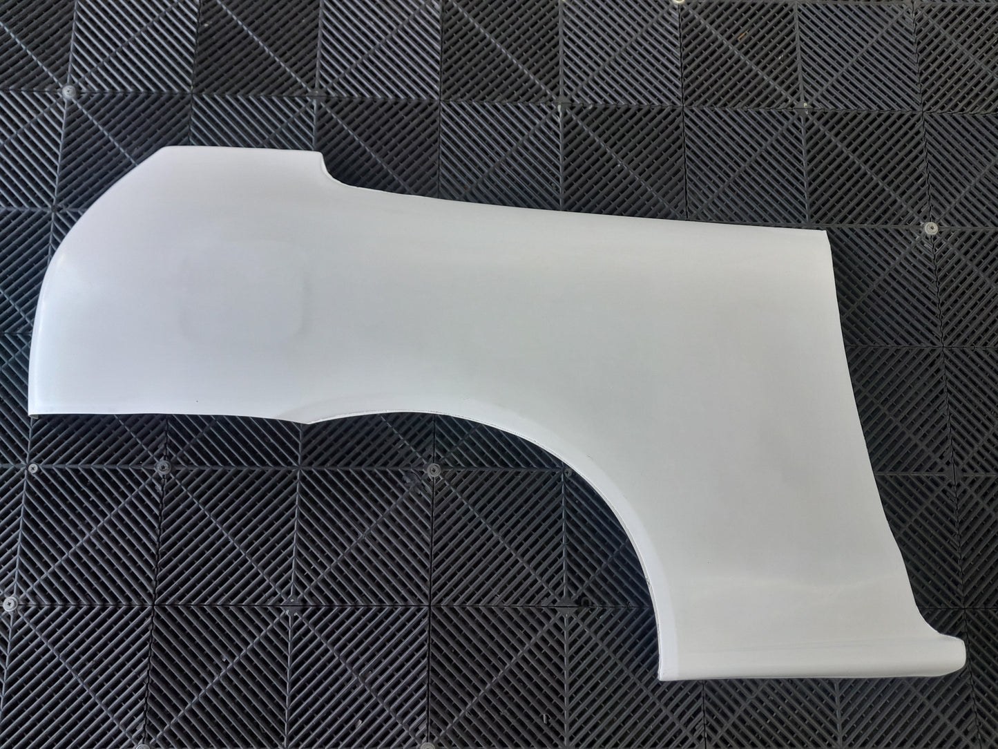 Mitsubishi Mirage Right Rear Guard